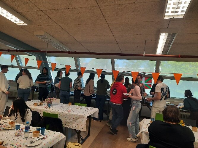 Participants during the A Table Without Borders intercultural dinner